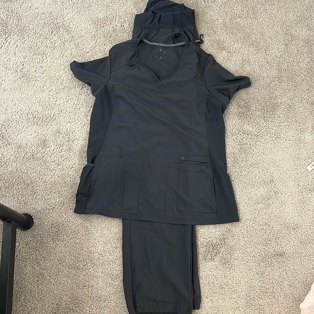 Cherokee iflex scrubs